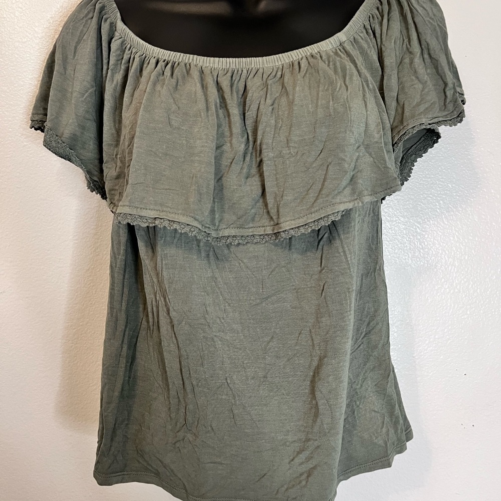 American Eagle Outfitters Green Short Sleeve Ruffled Blouse